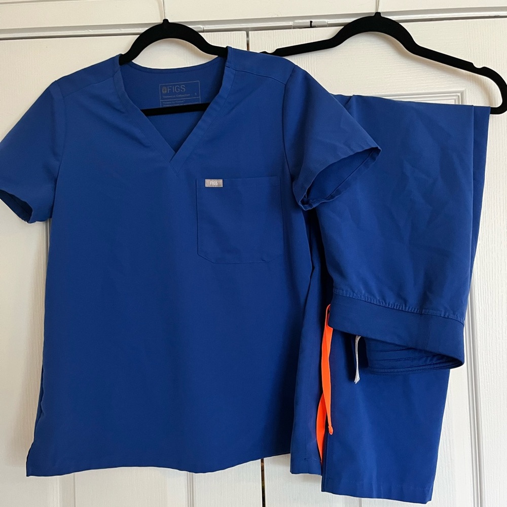 LIMITED EDITION Figs Winning Blue Scrub Set